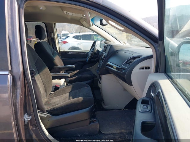 44302079 :رقم المزاد ، 2C4RC1BG2FR596161 vin ، 2015 Chrysler Town & Country Touring مزاد بيع