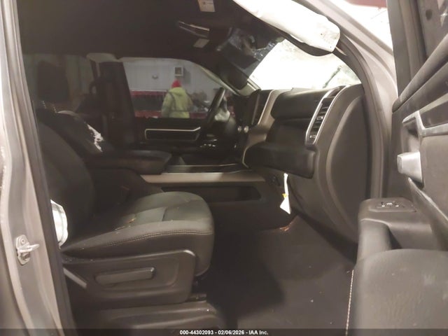 Aukcja sprzedaży 2025 Ram 1500 Big Horn  4x4 5'7 Box, vin: 1C6SRFFP9SN543852, numer aukcji: 44302093