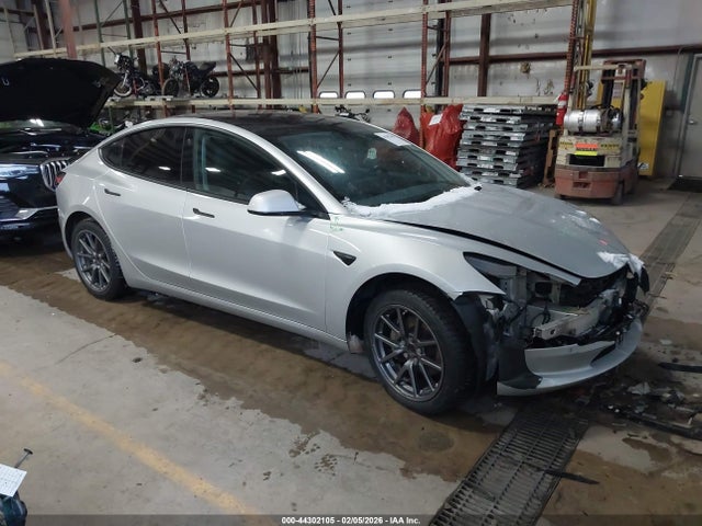 2018 TESLA MODEL 3 5YJ3E1EA0JF008768 Photo 0