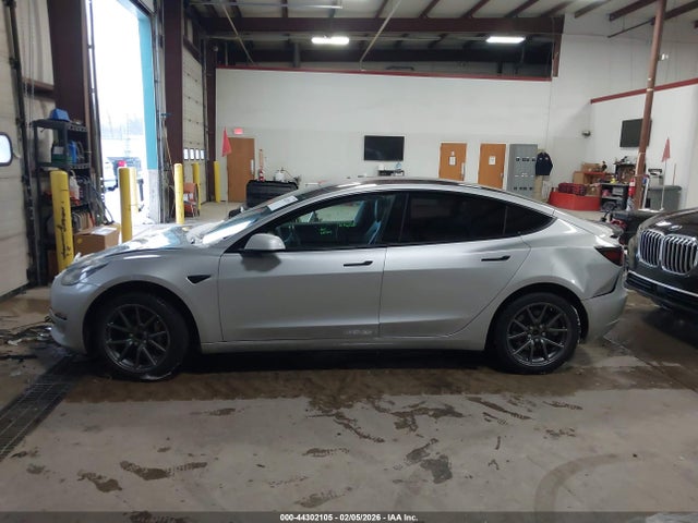 Aukcja sprzedaży 2018 Tesla Model 3 Long Range/mid Range, vin: 5YJ3E1EA0JF008768, numer aukcji: 44302105