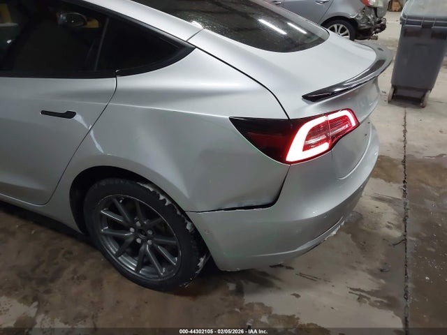 Aukcja sprzedaży 2018 Tesla Model 3 Long Range/mid Range, vin: 5YJ3E1EA0JF008768, numer aukcji: 44302105