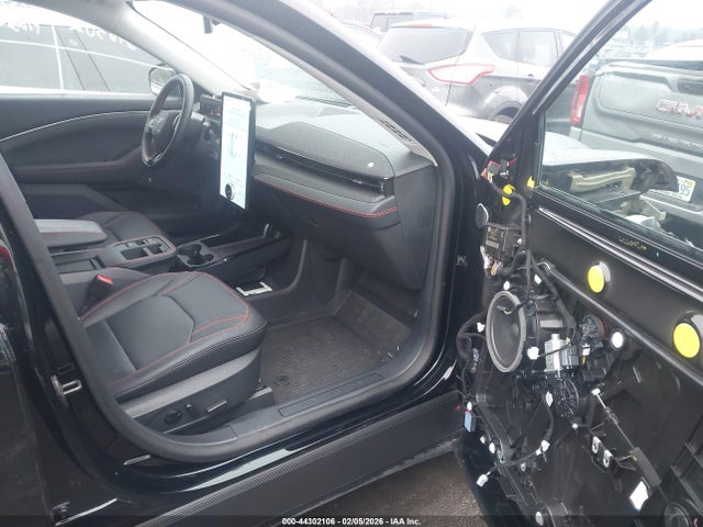 Ford Mustang Mach-e Premium 2025 3FMTK3SU0SMA25307 Image 5