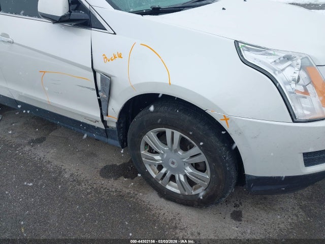 44302156 :رقم المزاد ، 3GYFNAEY3BS620394 vin ، 2011 Cadillac Srx Luxury Collection مزاد بيع