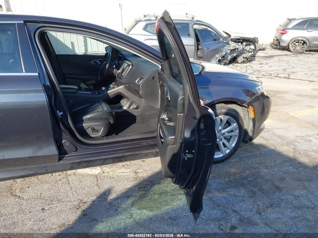 Aukcja sprzedaży 2017 Chrysler 200 Limited Platinum, vin: 1C3CCCAB1HN506526, numer aukcji: 44302192