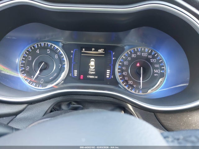 Aukcja sprzedaży 2017 Chrysler 200 Limited Platinum, vin: 1C3CCCAB1HN506526, numer aukcji: 44302192