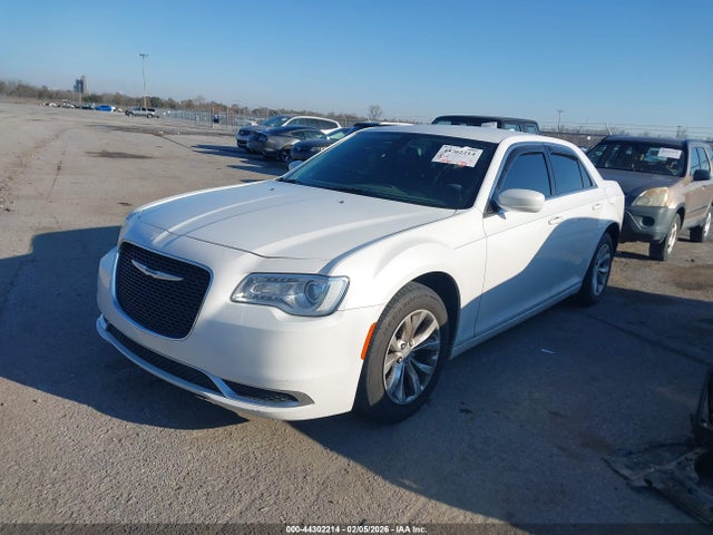 2015 CHRYSLER 300 2C3CCAAG7FH743091 Photo 1