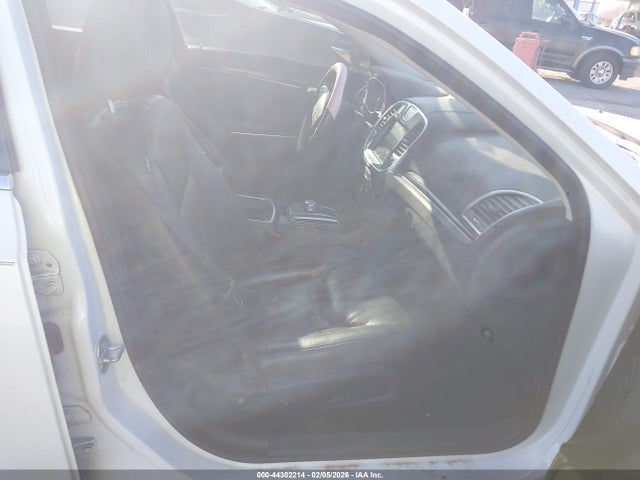 2015 CHRYSLER 300 2C3CCAAG7FH743091 Photo 4