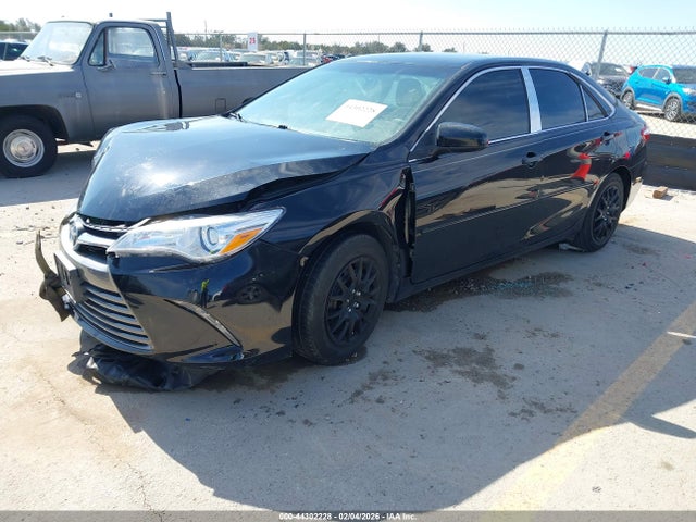 Toyota CAMRY LE 2015 4T4BF1FK5FR447481 Image 2