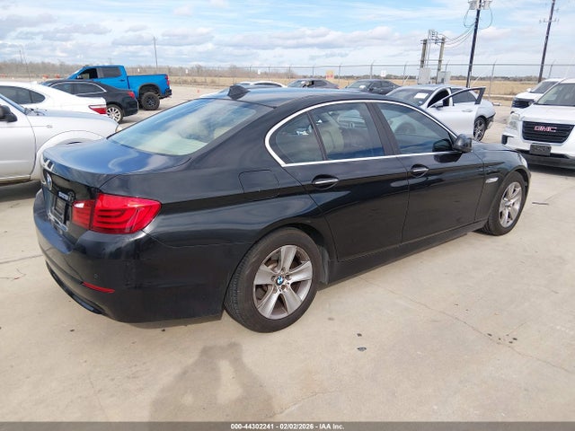 2013 BMW 528I WBAXG5C53DDY35469 Photo 3