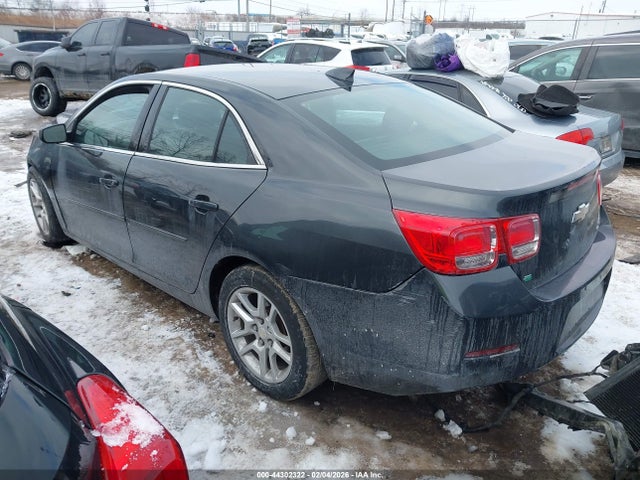 2015 CHEVROLET MALIBU 1G11C5SL1FF130755 Photo 2