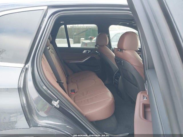 2019 BMW X5 5UXCR6C59KLL36520 Photo 7