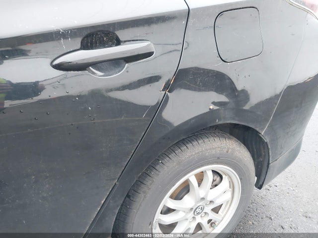 JTDKARFU3G3522943 Toyota Prius Two Eco
