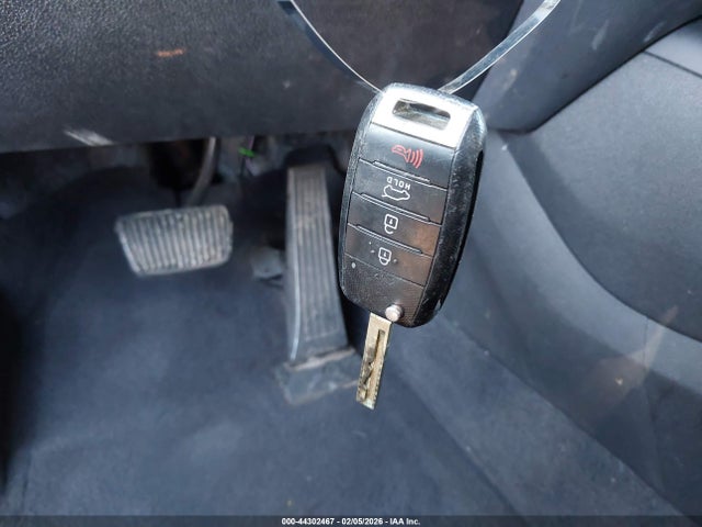 Продаж на аукціоні авто 2017 Kia Sorento 3.3l Lx, vin: 5XYPGDA55HG292309, номер лоту: 44302467
