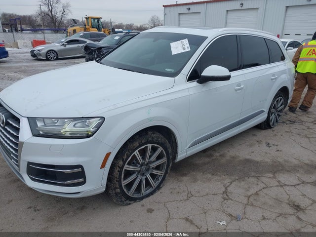 2017 AUDI Q7 WA1LAAF77HD014142 Photo 1