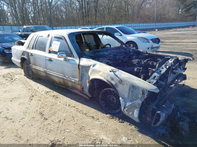 1993 LINCOLN TOWN CAR 1LNLM82W7PY771113