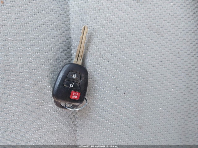 Toyota Prius C One 2014 JTDKDTB30E1072176 Image 11