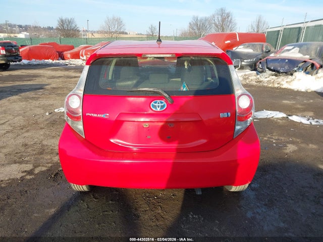 Toyota Prius C One 2014 JTDKDTB30E1072176 Image 16