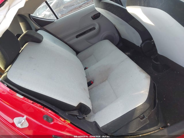 Toyota Prius C One 2014 JTDKDTB30E1072176 Image 8