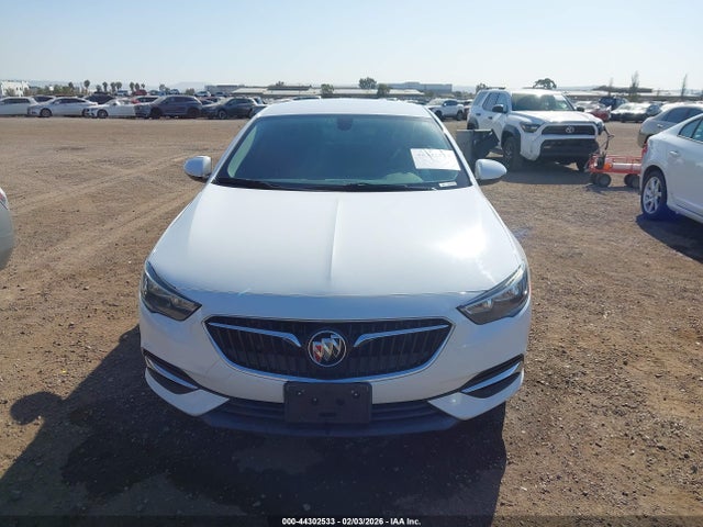 Buick Regal Sportback Preferred 2018 W04GL6SX2J1055347 Image 12