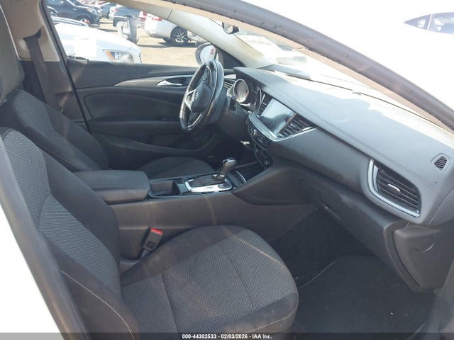 Buick Regal Sportback Preferred 2018 W04GL6SX2J1055347 Image 5