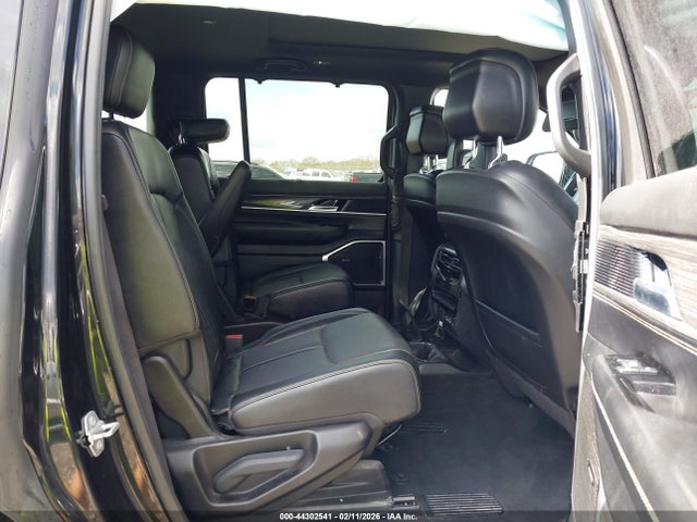 Продажа на аукционе авто 2022 Jeep Wagoneer Series Ii 4x2, vin: 1C4SJUBT5NS181175, номер лота: 44302541