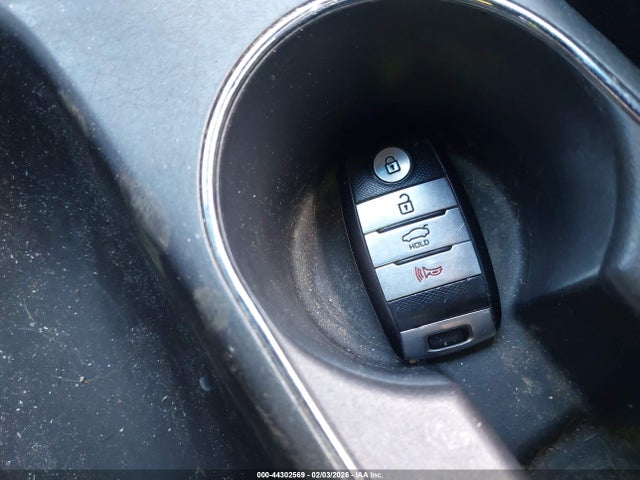 KNAFZ5A35G5631097 KIA FORTE SX