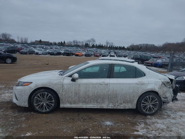 44302585 :رقم المزاد ، 4T1G11AK1LU942634 vin ، 2020 Toyota Camry Se مزاد بيع