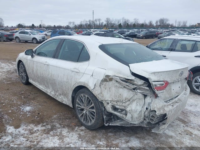 44302585 :رقم المزاد ، 4T1G11AK1LU942634 vin ، 2020 Toyota Camry Se مزاد بيع