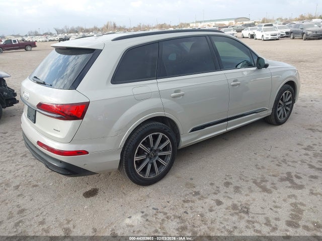 2023 AUDI Q7 WA1LCBF73PD005193 Photo 3