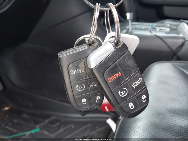 2011 CHRYSLER 300C 2C3CK6CTXBH524095 Photo 10