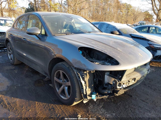 2018 PORSCHE MACAN WP1AA2A53JLB07341 Photo 0