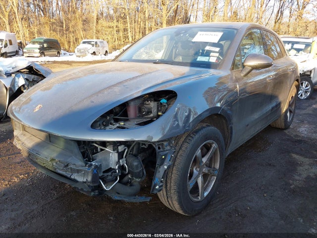 2018 PORSCHE MACAN WP1AA2A53JLB07341 Photo 1