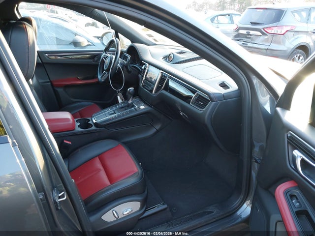 2018 PORSCHE MACAN WP1AA2A53JLB07341 Photo 4