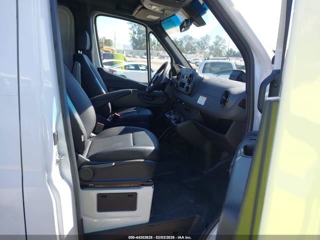 W1Y4KBHY8ST201224 Mercedes-Benz Sprinter 2500 Standard Roof 4-cyl Diesel