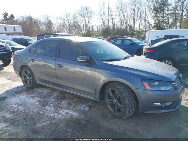 44302649 :رقم المزاد ، 1VWBV7A30FC011497 vin ، 2015 Volkswagen Passat 2.0l Tdi Se مزاد بيع