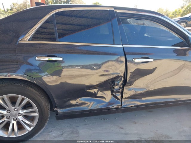 Продаж на аукціоні авто 2016 Chrysler 300c, vin: 2C3CCAEG5GH189755, номер лоту: 44302674