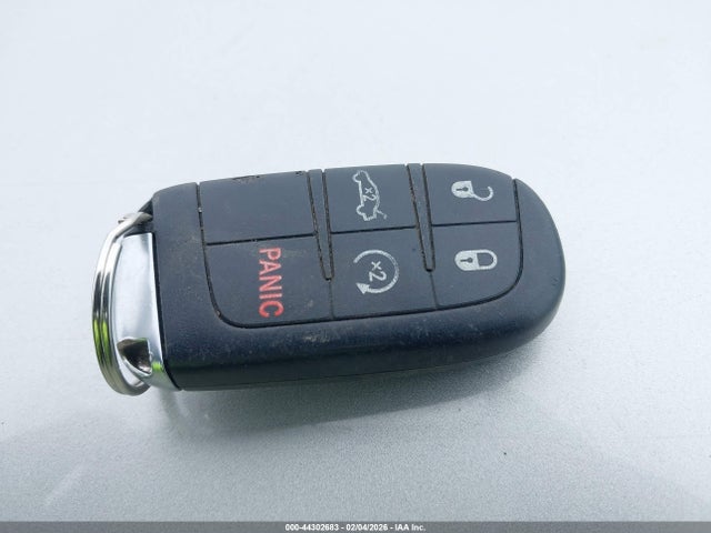 Продажа на аукционе авто 2015 Chrysler 200 S, vin: 1C3CCCBG2FN582179, номер лота: 44302683