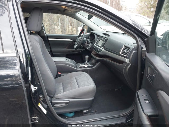 Продажа на аукционе авто 2016 Toyota Highlander Le, vin: 5TDZARFH6GS020122, номер лота: 44302692