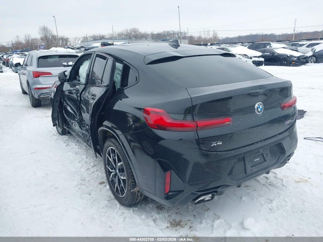 2023 BMW X4 5UX43DT00P9P47145 Photo 2