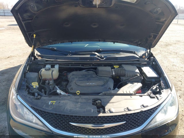 Aukcja sprzedaży 2017 Chrysler Pacifica Touring Plus, vin: 2C4RC1BG9HR753235, numer aukcji: 44302746