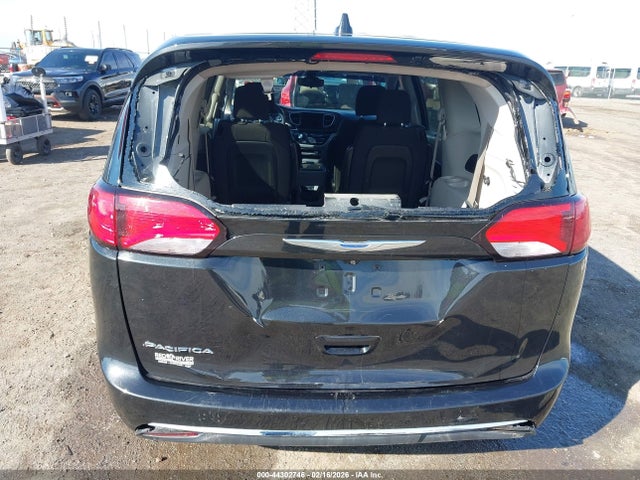 Aukcja sprzedaży 2017 Chrysler Pacifica Touring Plus, vin: 2C4RC1BG9HR753235, numer aukcji: 44302746