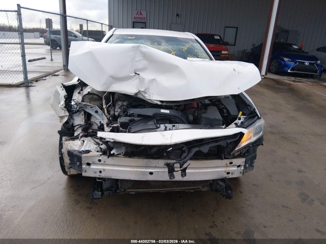 4T1B11HK8JU592478 Toyota CAMRY SE