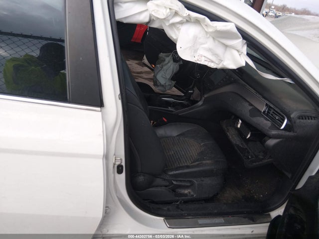 4T1B11HK8JU592478 Toyota CAMRY SE