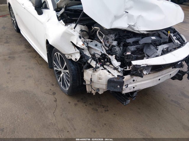 4T1B11HK8JU592478 Toyota CAMRY SE