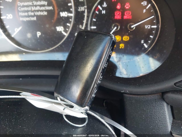 44302847 :رقم المزاد ، 3MVDMADL4MM210893 vin ، 2021 Mazda Cx-30 Premium مزاد بيع