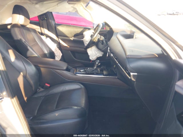 44302847 :رقم المزاد ، 3MVDMADL4MM210893 vin ، 2021 Mazda Cx-30 Premium مزاد بيع