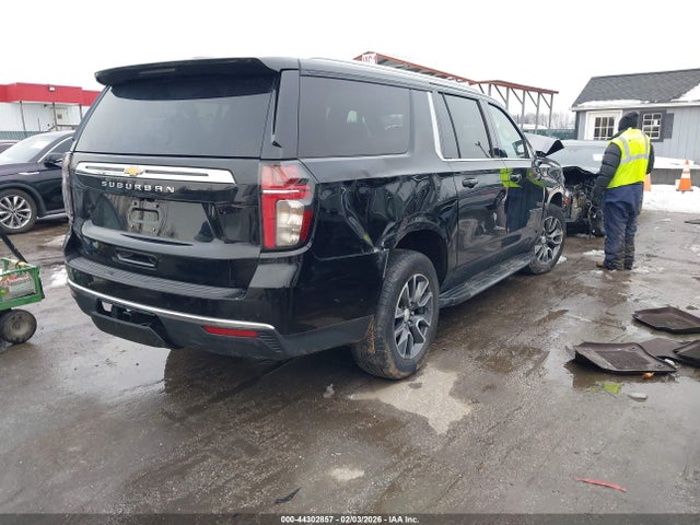 2021 CHEVROLET SUBURBAN 1GNSCBKD7MR483006 Photo 3