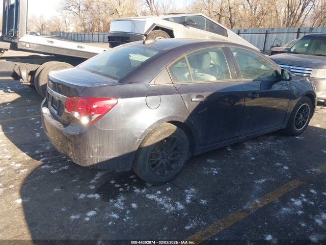1G1PB5SH8G7152174 Chevrolet Cruze Limited Ls Manual