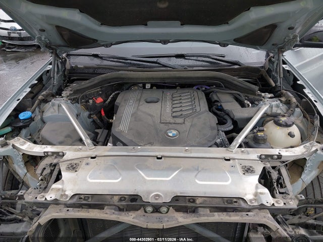 5UX43DT01N9J05143 BMW X4 M40i