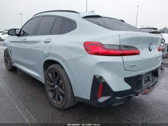5UX43DT01N9J05143 BMW X4 M40i